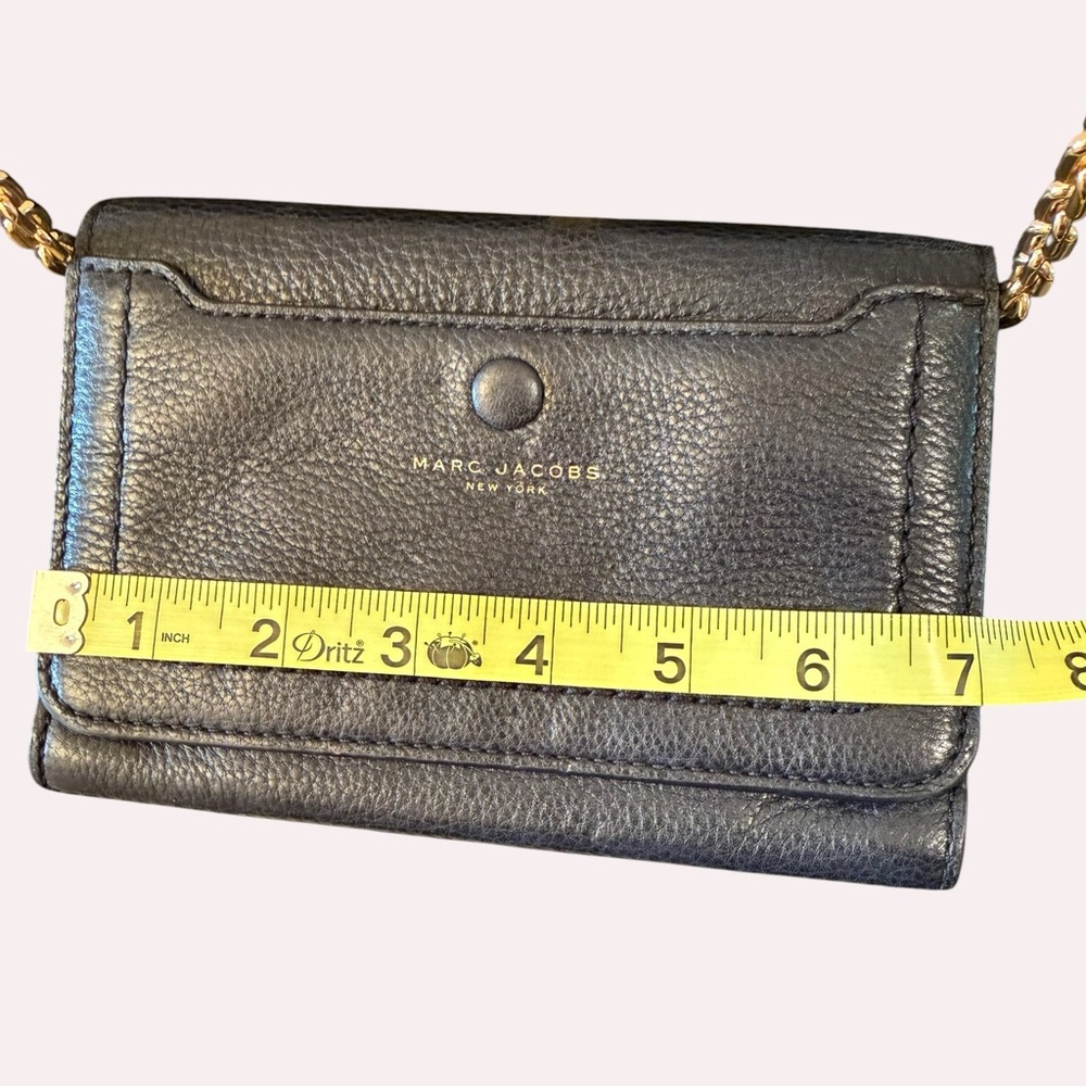 Marc Jacobs Empire City Black Pebbled Leather Crossbody with Gold Chain EUC - Picture 10 of 12